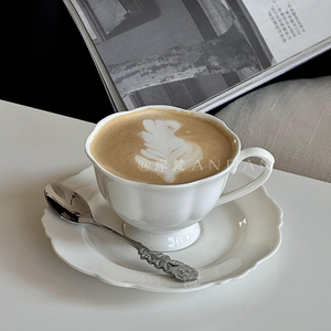 岸梵 法式简约典雅花瓣咖啡杯碟套装复古下午茶精致小众陶瓷礼物