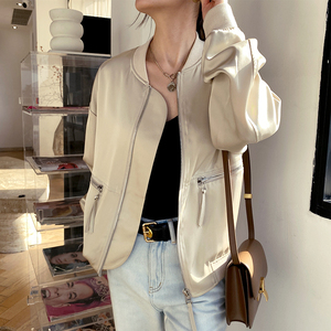 2021新款米色棒球服女春秋短款宽松时尚女士休闲夹克外套上衣薄款