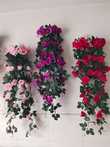 仿真玫瑰花藤条壁挂花篮假花吊兰装饰花植物藤蔓室内墙壁花