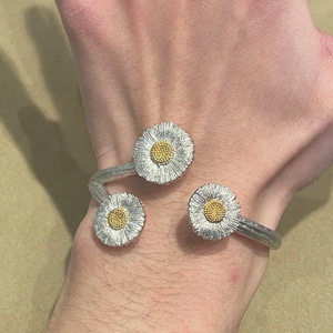 【elysees】buccellati布契拉提 雏菊三花 无钻 银质 开口手镯