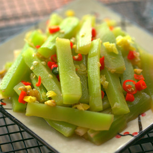 推荐四川洗澡泡菜泡椒莴笋酸辣青笋莴苣开胃下饭菜咸腌菜200g包装