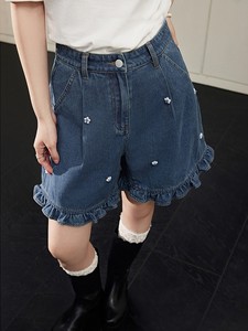 蓝色牛仔短裤女2024夏季新款小个子花边设计感荷叶边阔腿高腰裤子