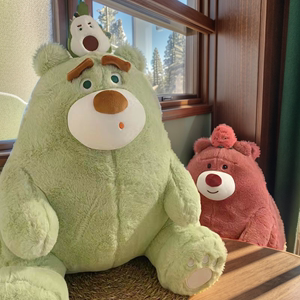 奶油绿色熊抱枕可爱毛绒玩具新款客厅车内装饰品摆件靠枕公仔玩偶
