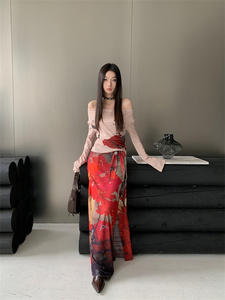 中式裸色梅花红月荡领一字肩双层网纱上衣设计感红色修身长裙套装