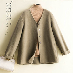 双面羊绒大衣无领