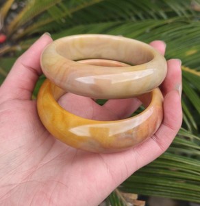 000人付款淘宝宁强七彩珊瑚玉石扇形大摆件图案珊瑚红虫