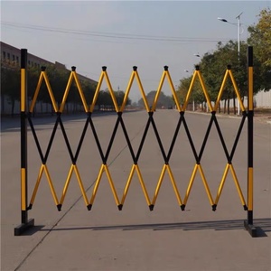 铁质圆管式伸缩围栏铁管围栏固定栏杆珊栏可移动围栏隔离栏安全栏
