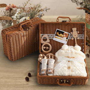新生儿礼盒有机彩棉衣服套装婴儿春秋季礼物宝宝木质手摇铃玩具
