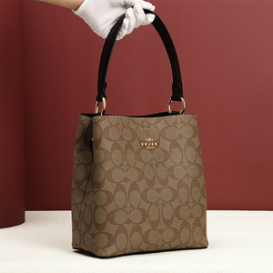 00105人付款天猫美国直邮 coach蔻驰女士经典款老花敞口托特包5696