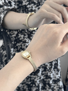 日本小众ete同款复古手表小金表 简约气质迷你细带女不锈钢腕表