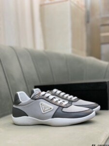 prada/普拉达拼皮倒三角标识logo休闲鞋飞织透气运动鞋板鞋男鞋