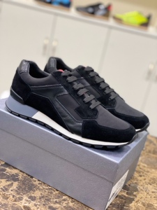 正品prada普拉达男鞋经典款网面跑步鞋真皮圆头男士休闲运动鞋网