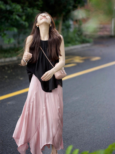 黑色百褶雪纺衫无袖上衣粉色鱼尾半身裙女两件套夏季新款时尚气质