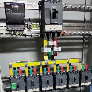铜排新款施耐德中国大陆交流电真空断路器空气开关柜动力柜配电柜