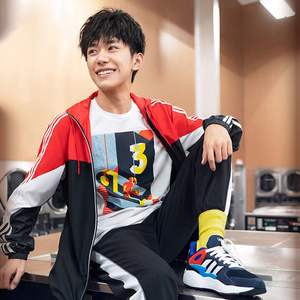 adidas 阿迪达斯 neo 易烊千玺同款男运动休闲连帽夹克外套ej7071