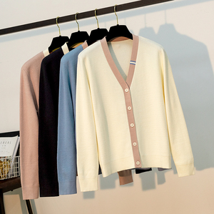 针织开衫女春秋宽松长袖披肩外搭米色软糯温柔风毛衣外套外穿上衣