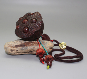 印度小叶紫檀雕件手把件把玩件莲蓬头莲子可动包包创意挂件红木