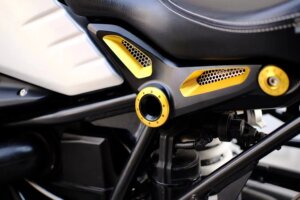 适用于宝马拿铁攀爬摩托车改装坐垫三角板装饰板铝合金车架三角台