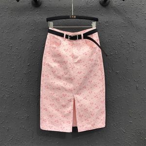 韩版粉色印花牛仔半身裙女2024夏季新款时尚减龄高腰中长款包臀裙