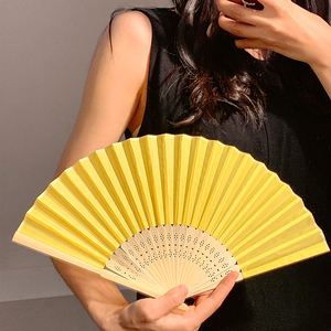 新中式黄色折叠小扇子女夏季便携折扇舞蹈古风汉服旗袍拍照道具