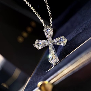 graff格拉夫珠宝仿真钻十字架吊坠项链925银镀金锁骨链轻奢切割