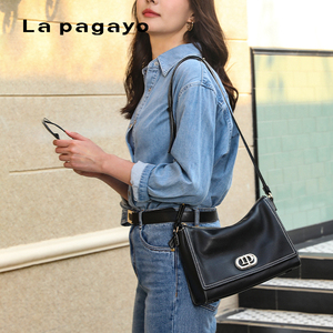 La pagayo/帕佳图简风设计腋下包斜挎包大容量真皮休闲女包包