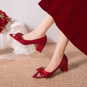 秀恋歌新款秀禾服婚鞋中式结婚新娘鞋红色平底孕妇婚纱两穿不累脚