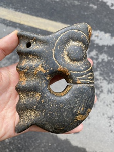 红山文化石器