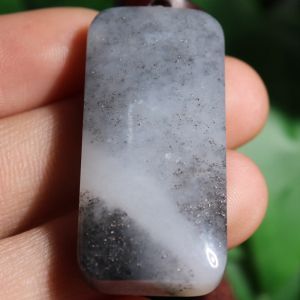 方言企业和田玉新疆青花籽料黑白分明意境平安无事牌子吊坠挂件x