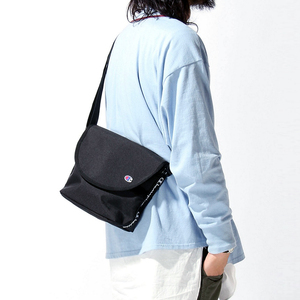 日版champion冠军斜挎包单肩包男女通用尼龙布包潮牌邮差包