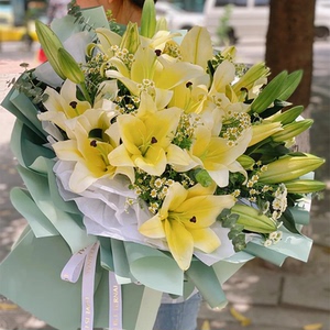 百合花鲜花速递生日探望送老师长辈病人送花同城配送花束混搭