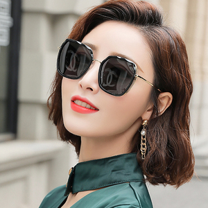 2022女士新款优雅老花高清太阳镜中年防紫外线年轻定制墨镜高颜值