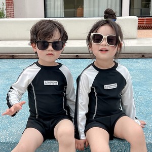儿童分体泳衣2024新款男女童兄妹游泳衣夏季长袖3岁宝宝泳装套装2