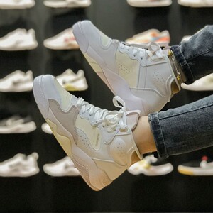 李宁高帮运动鞋女