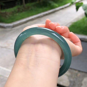 蓝水翡翠手镯冰蓝