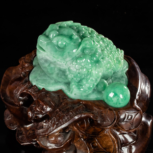 天然翡翠招财金蟾摆件