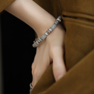 天然和田玉玛瑙镂空手镯女S925银复古新中式做旧小众精致镶嵌手链