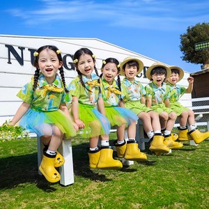 六一绿色演出服少儿运动会入场创意服装幼儿园拉拉队比赛服合唱服