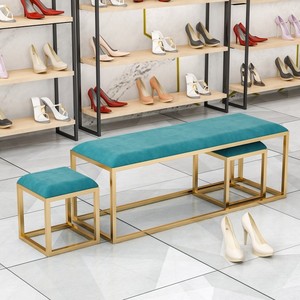 鞋店试鞋凳穿鞋