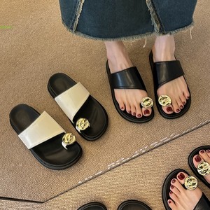 今年流行欧美女士时尚百搭绝美凉拖鞋法式外穿夏季平底一字拖鞋女
