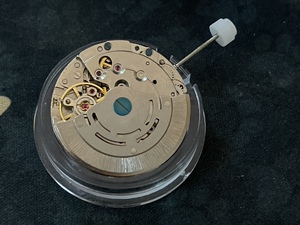 手表配件正宗明珠2813机芯三针带日历国产8205 8215自动机械机芯