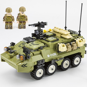 兼容乐高m1126斯特瑞克装甲车moc武装悍马越野运输车军事拼装积木