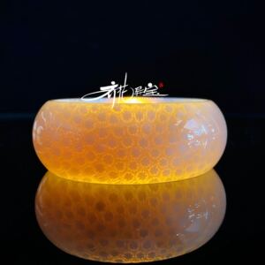 齐花异宝珊瑚玉手镯冰种雪花纹 结缘欣赏