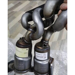 适用宝马1系 3系 5系 7系 x1 x3 x5 x6 全车系三元催化器全新原厂