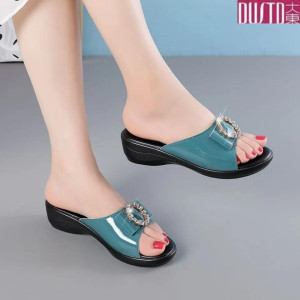 大东亮皮坡跟拖鞋女时尚厚底增高休闲凉拖鞋洋气外穿夏季一字拖鞋