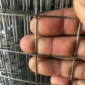 铁丝网围栏拦鸡养殖网钢丝网格地面屋顶防裂网镀锌电焊网