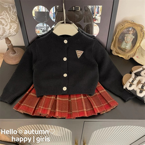 韩国童装女童套装2023秋冬季新款中小童洋气加厚针织开衫百褶裙子
