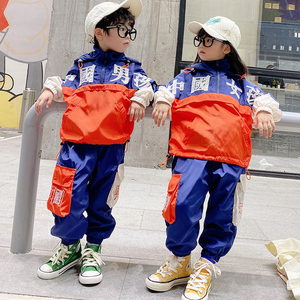 小男孩女孩衣服套装春秋装