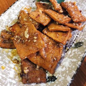湖南特产平江豆干手工麻辣豆腐干零食无添加小吃蒜味即食蒜蓉香干