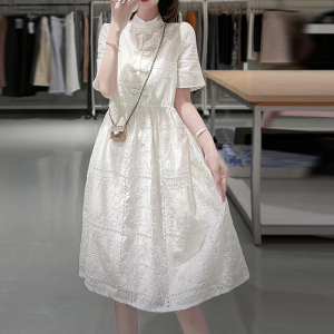 中式立领盘扣白裙子夏短袖薄款刺绣天丝高级感白色连衣裙惊艳气质